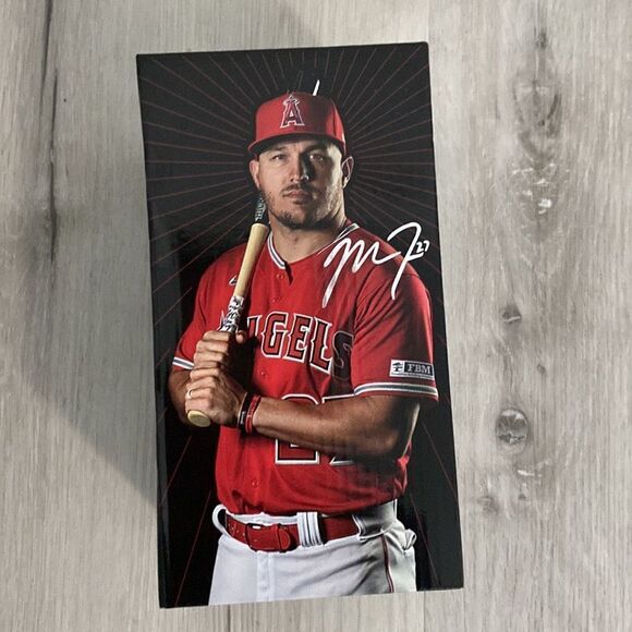 NIB- Mike Trout- Los Angeles Angels-2022 Silver Slugger commemorative bobblehead - Picture 3 of 7